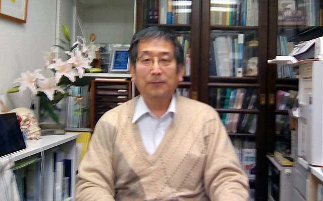 森川矯正歯科クリニック　先生　修正済.jpg
