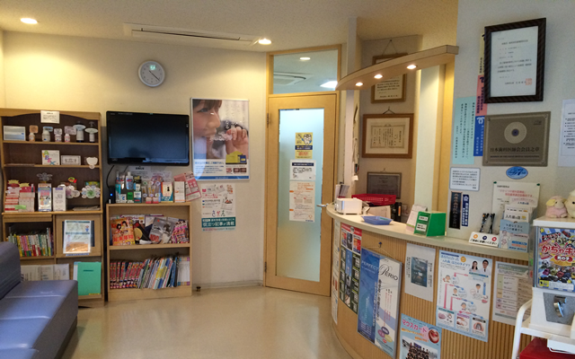 幸田歯科医院　待合室　修正.png
