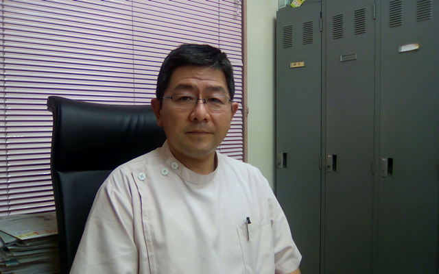 鈴木歯科クリニック　先生　修正.png