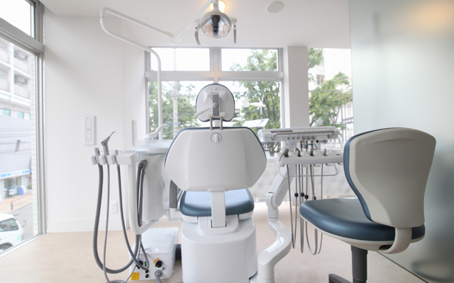 KEI dental clinic okusawa　診察台.jpg